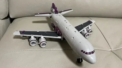Unique Toys robot UT-Y01 air force Three Transformations Tank Trucks, Autobots and Gas Bombs Mars Boys Collect Classic Toys